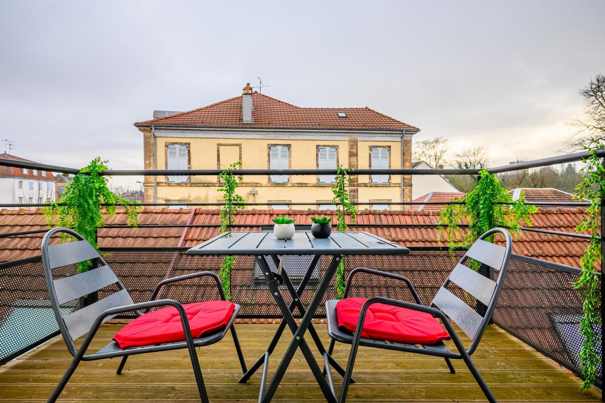 Apartamento Le Charles Montbéliard Exterior foto